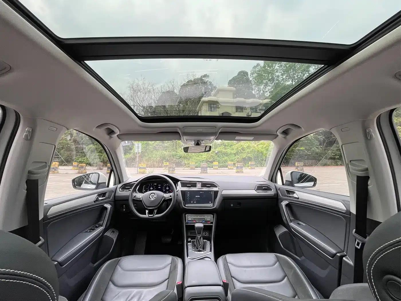2021 Volkswagen Tiguan L Plug-in Hybrid 430PHEV Premium Edition — миниатюра 11