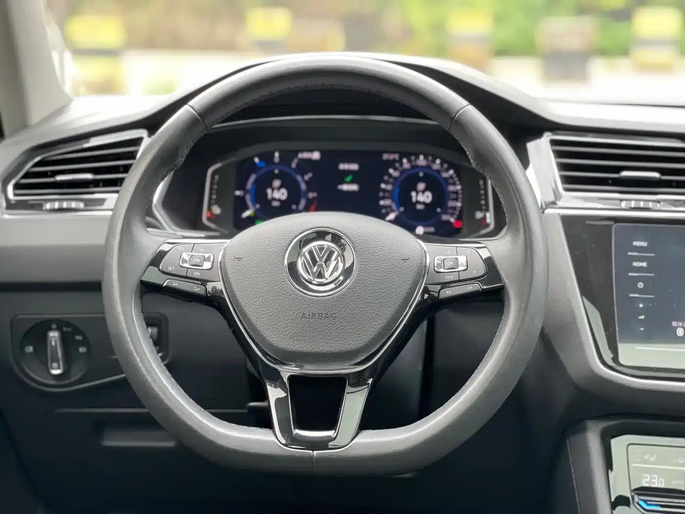 2021 Volkswagen Tiguan L Plug-in Hybrid 430PHEV Premium Edition — миниатюра 13