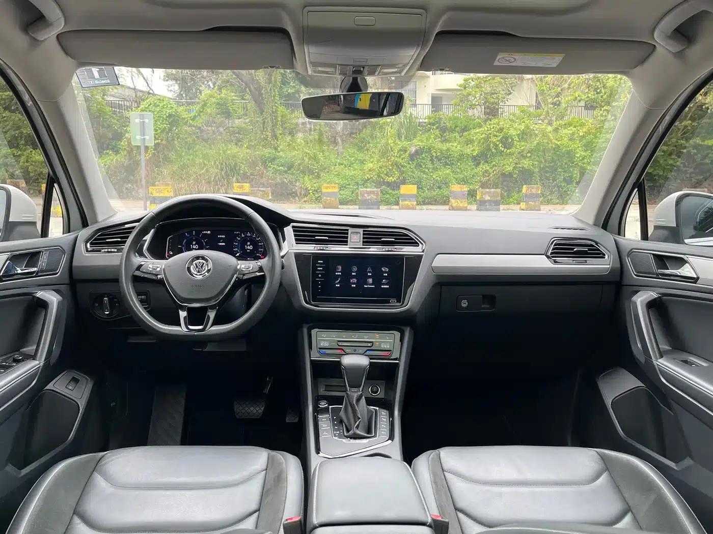 2021 Volkswagen Tiguan L Plug-in Hybrid 430PHEV Premium Edition — миниатюра 16
