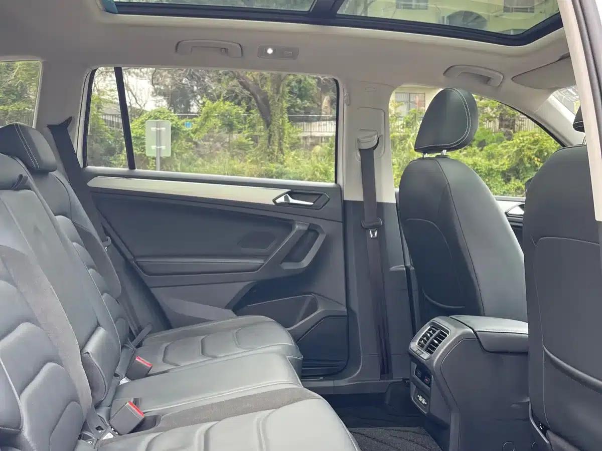 2021 Volkswagen Tiguan L Plug-in Hybrid 430PHEV Premium Edition — миниатюра 21