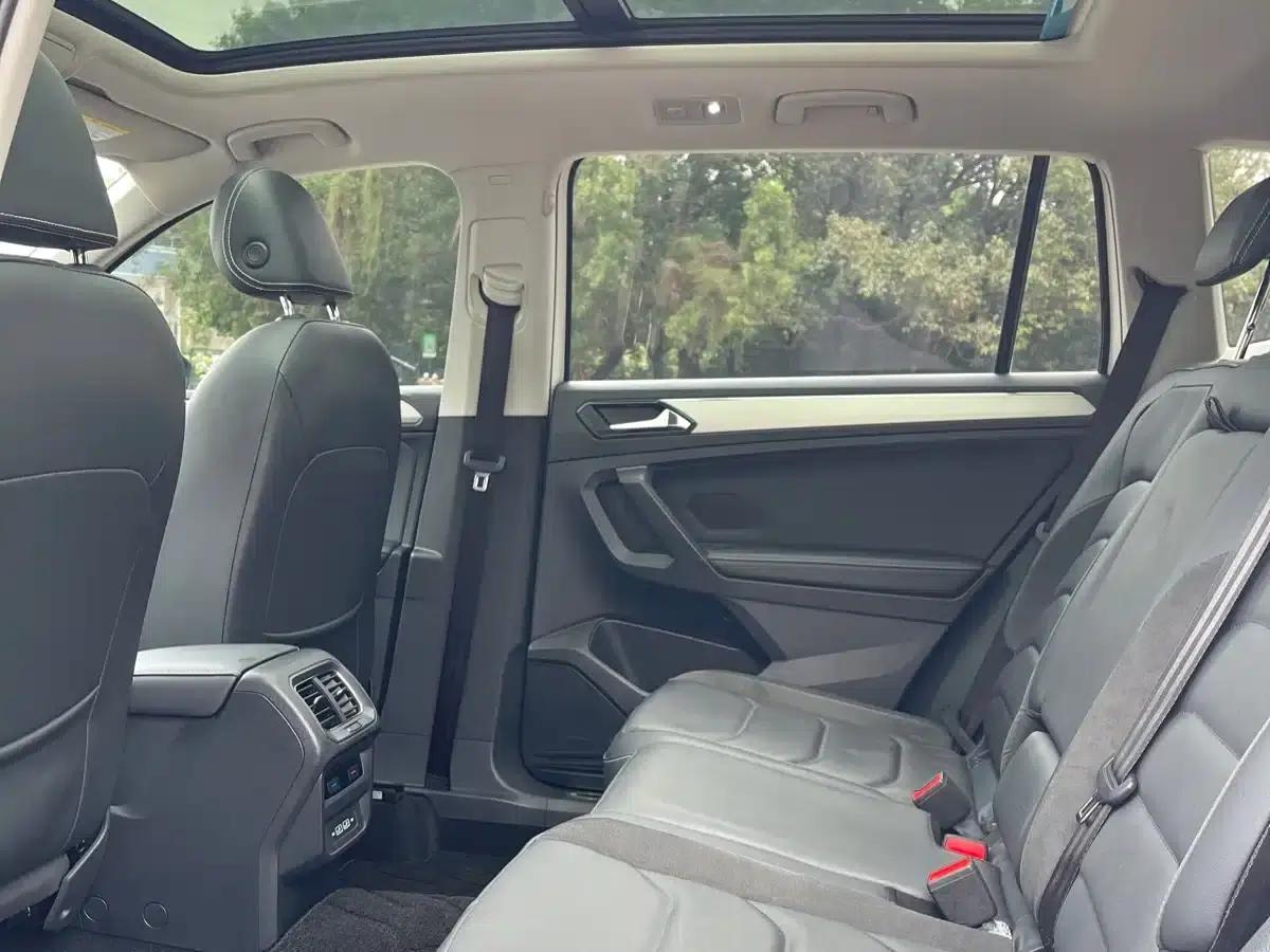 2021 Volkswagen Tiguan L Plug-in Hybrid 430PHEV Premium Edition — миниатюра 22