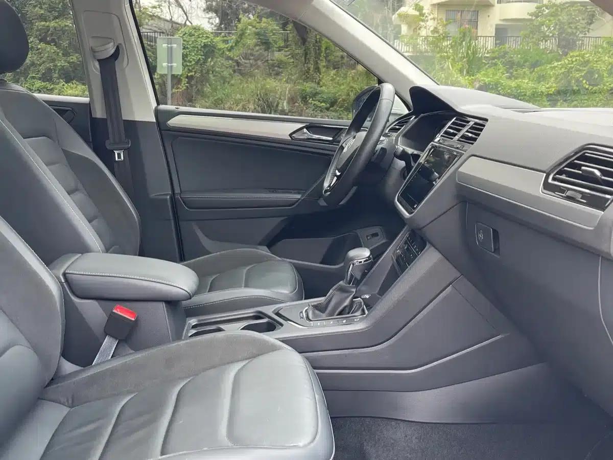 2021 Volkswagen Tiguan L Plug-in Hybrid 430PHEV Premium Edition — миниатюра 23