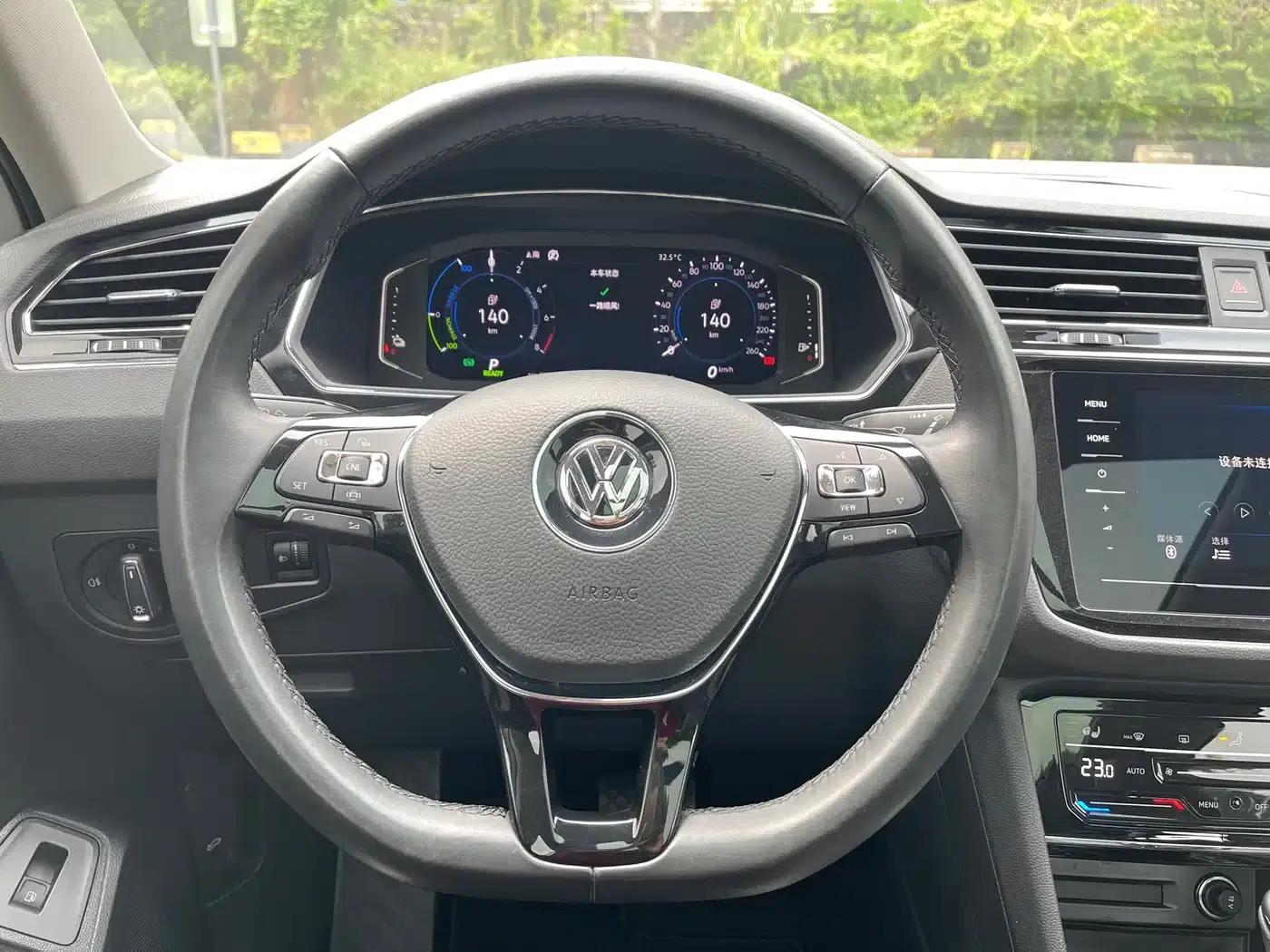 2021 Volkswagen Tiguan L Plug-in Hybrid 430PHEV Premium Edition — миниатюра 26