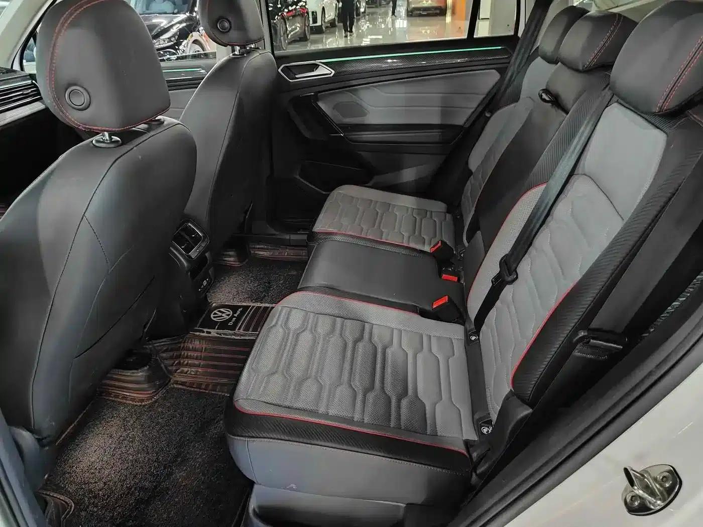 Tiguan L Plug-in Hybrid 2022 430PHEV Plug-in Hybrid Flagship Edition — миниатюра 3