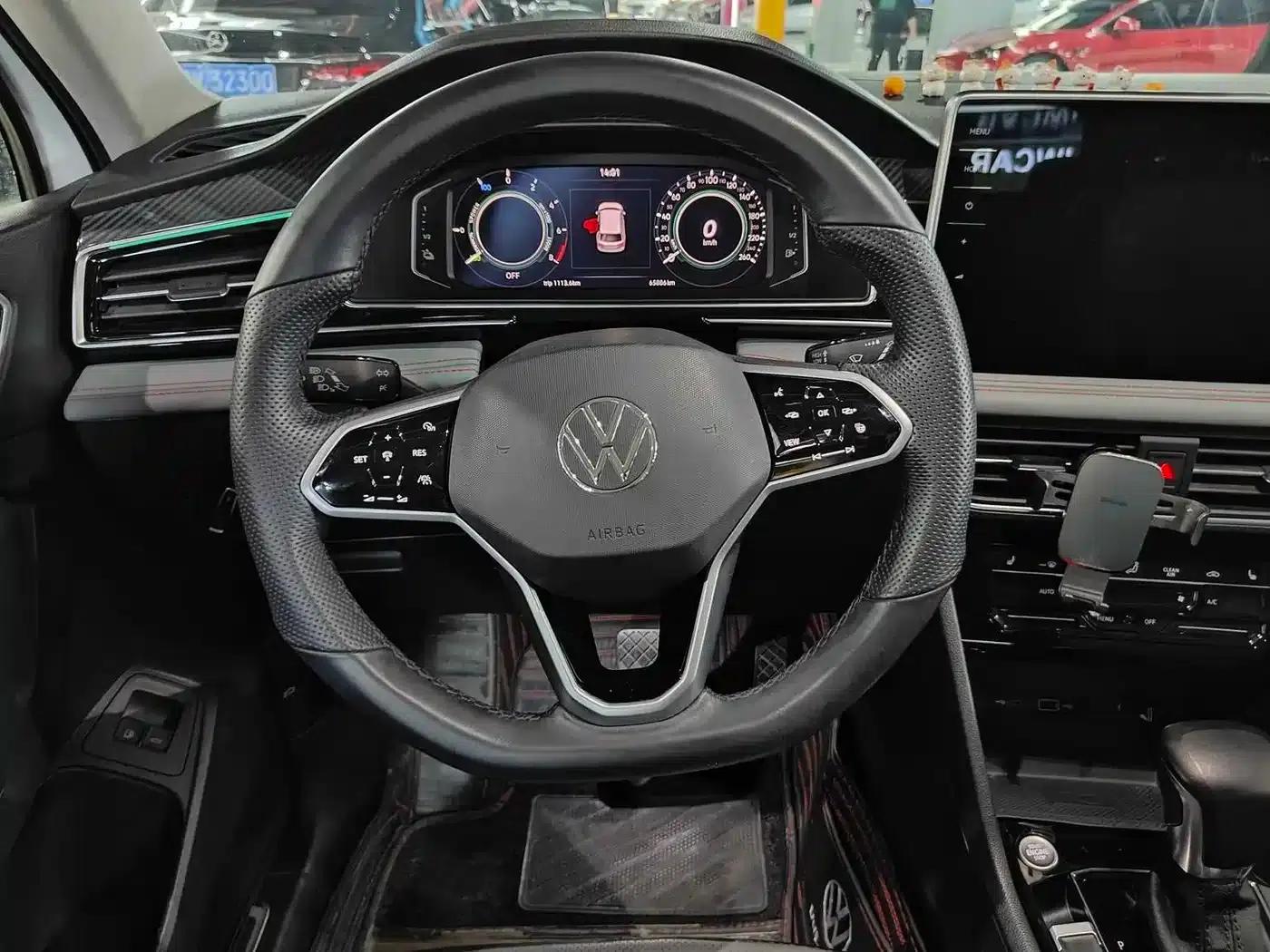 Tiguan L Plug-in Hybrid 2022 430PHEV Plug-in Hybrid Flagship Edition — миниатюра 4