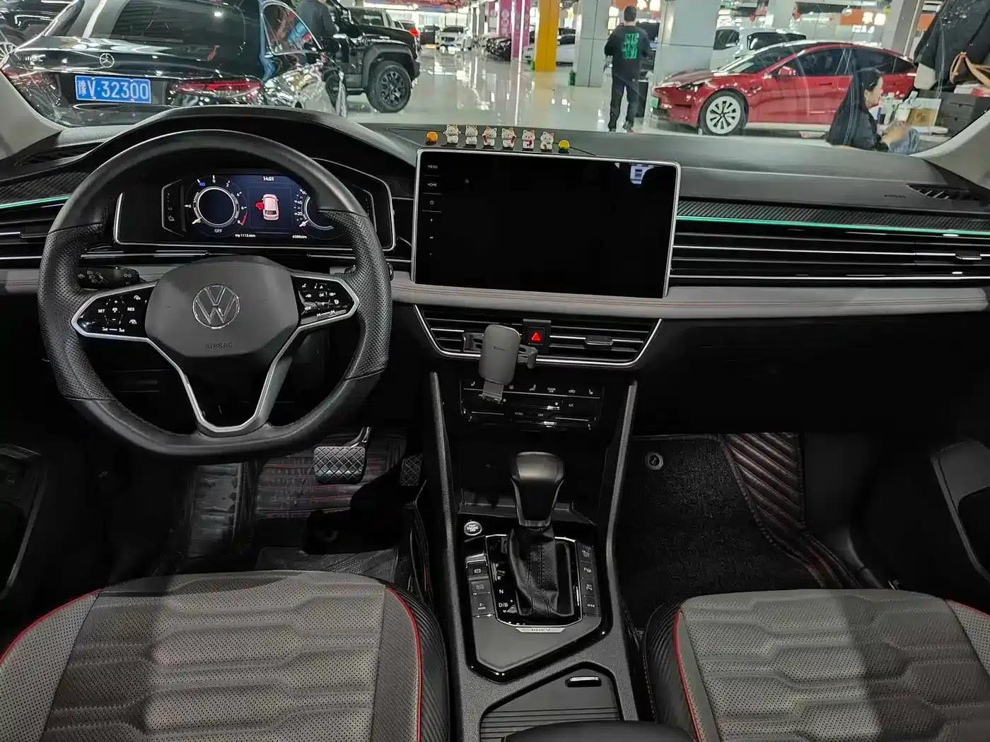 Tiguan L Plug-in Hybrid 2022 430PHEV Plug-in Hybrid Flagship Edition — миниатюра 5