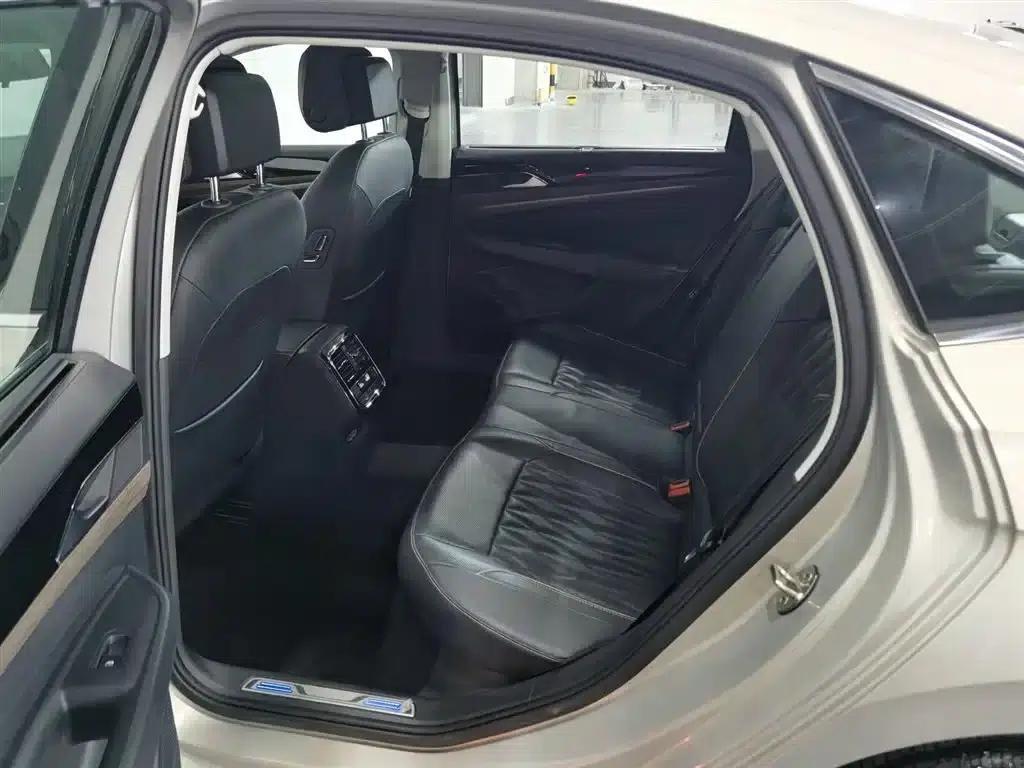 2020 Volkswagen Passat Plug-in Hybrid 430PHEV Hybrid Luxury Edition (China VI Emission Standard) — миниатюра 15