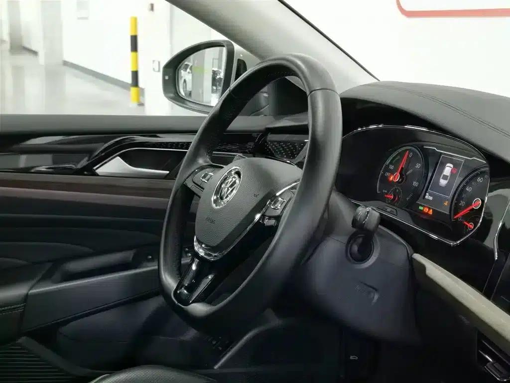 2020 Volkswagen Passat Plug-in Hybrid 430PHEV Hybrid Luxury Edition (China VI Emission Standard) — миниатюра 22