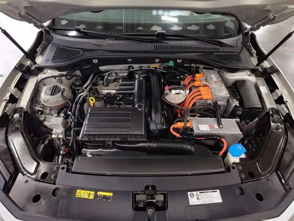 2020 Volkswagen Passat Plug-in Hybrid 430PHEV Hybrid Luxury Edition (China VI Emission Standard) — миниатюра 6