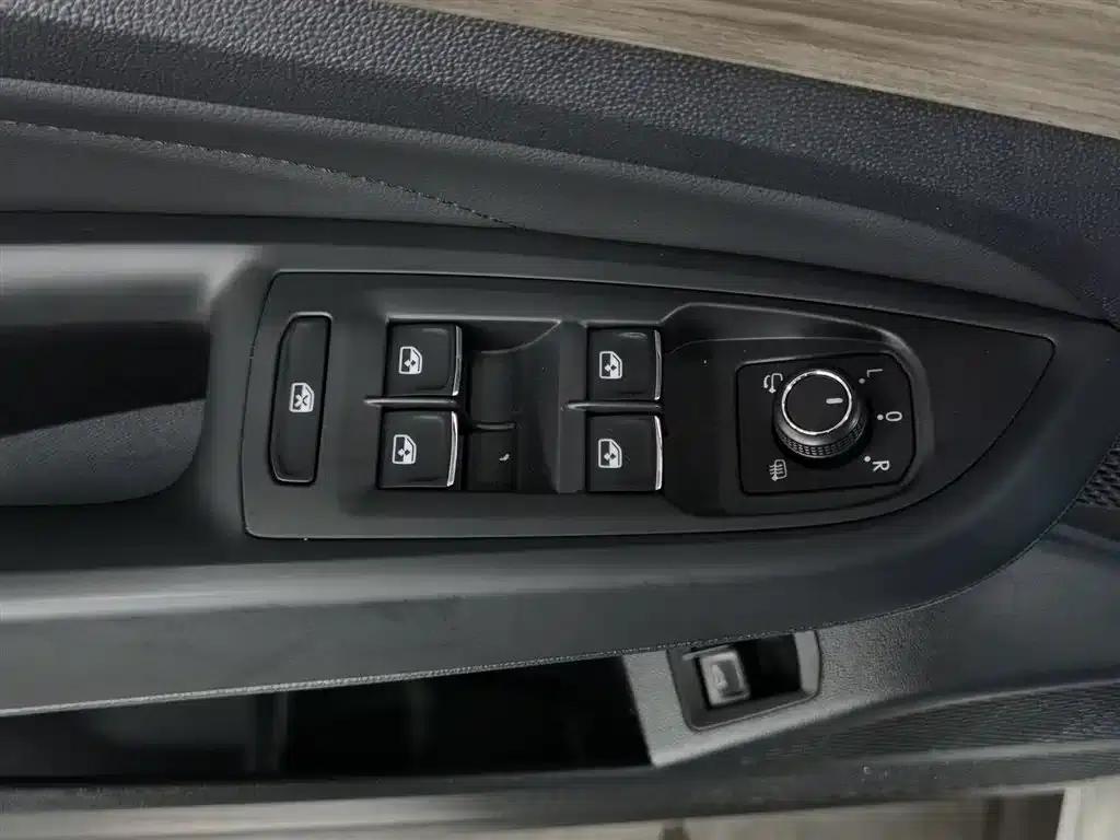 2020 Volkswagen Passat Plug-in Hybrid 430PHEV Hybrid Luxury Edition (China VI Emission Standard) — миниатюра 9