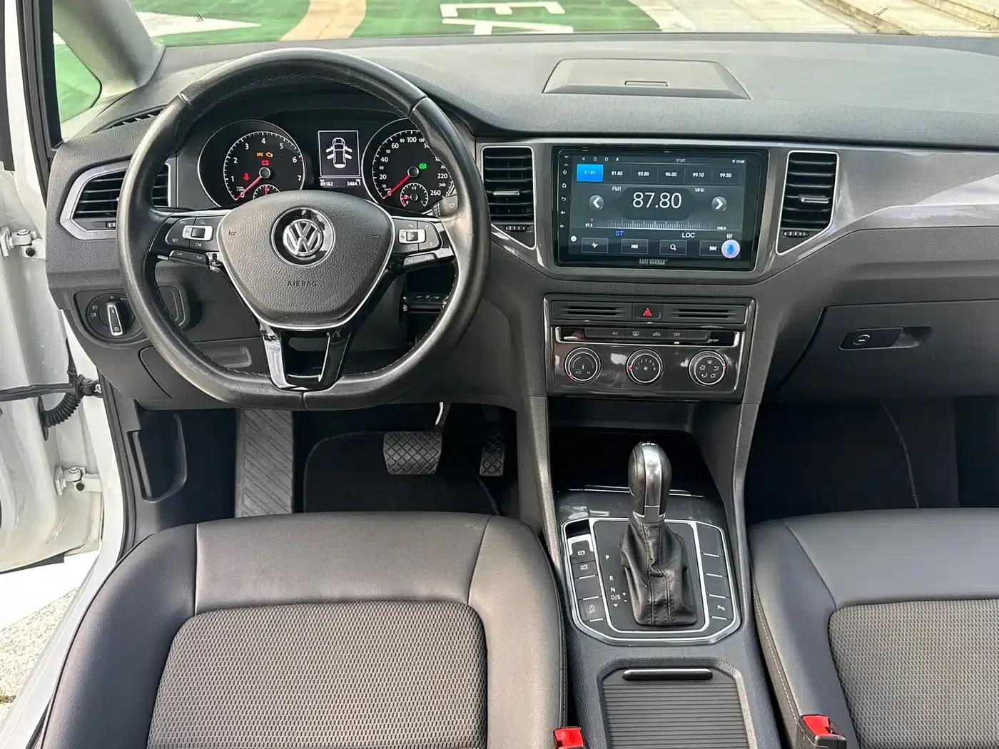 Golf Sportsvan 2018 230TSI Automatic Entry-Level — миниатюра 15