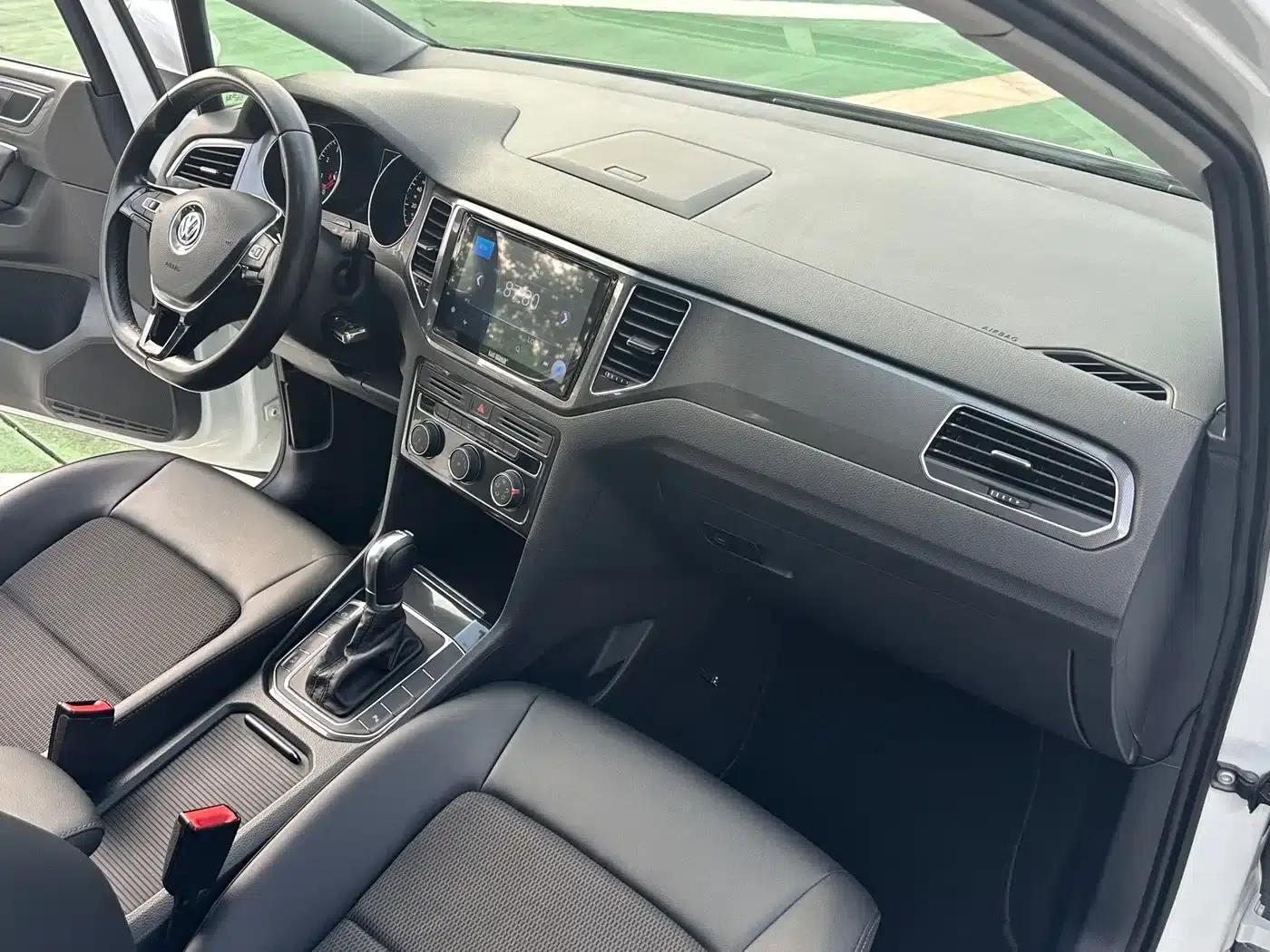 Golf Sportsvan 2018 230TSI Automatic Entry-Level — миниатюра 20