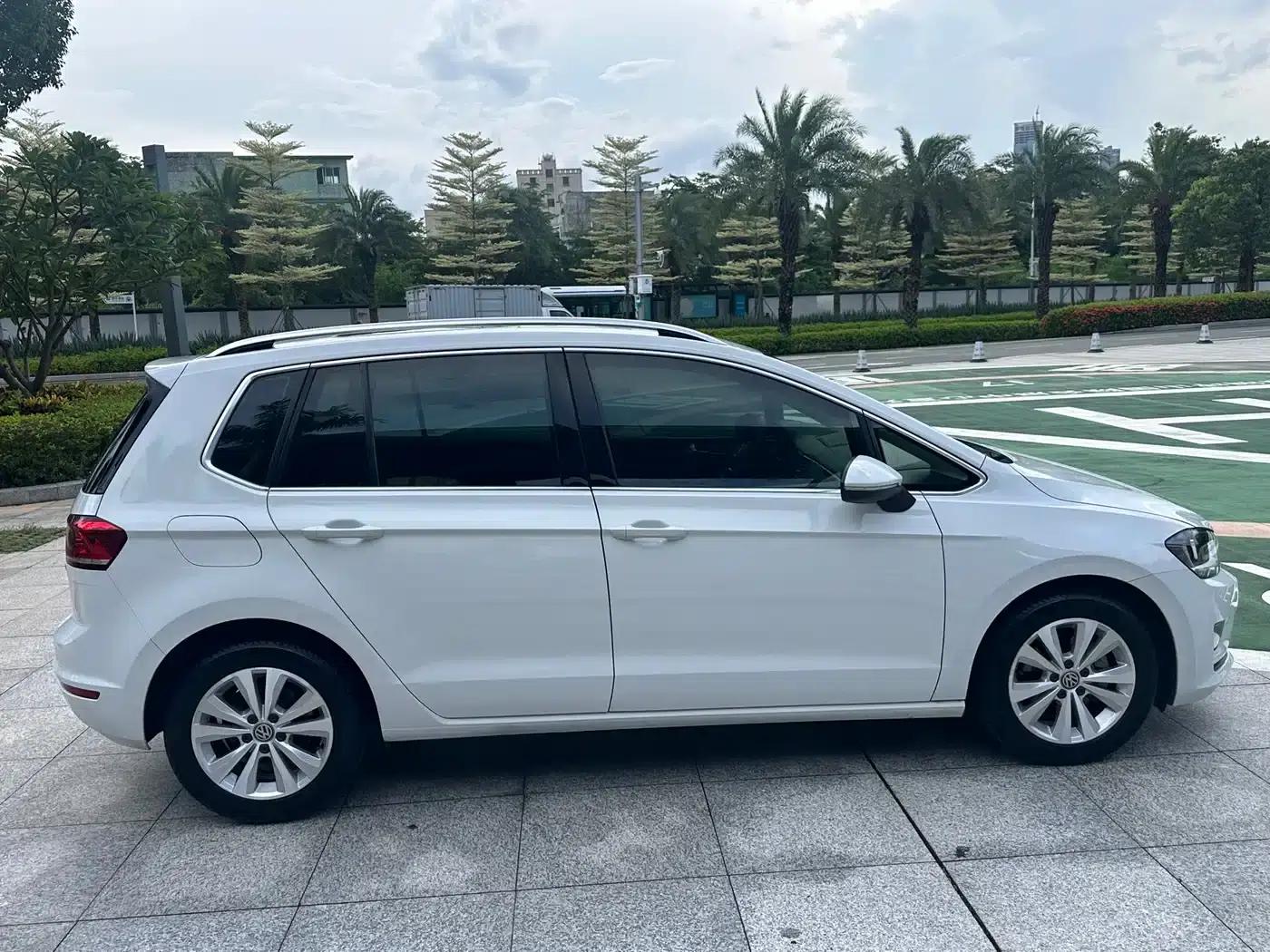 Golf Sportsvan 2018 230TSI Automatic Entry-Level — миниатюра 32