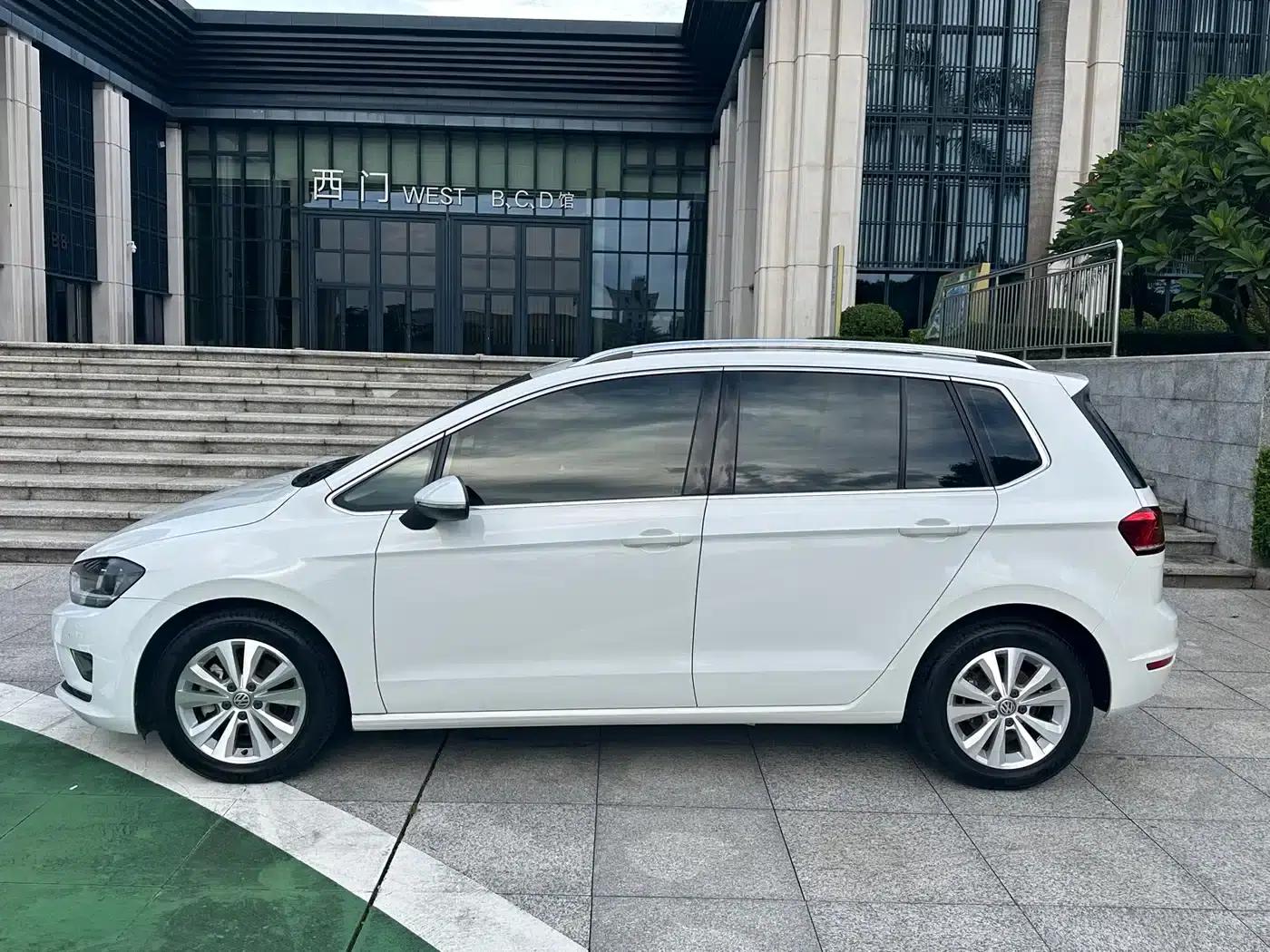 Golf Sportsvan 2018 230TSI Automatic Entry-Level — миниатюра 33
