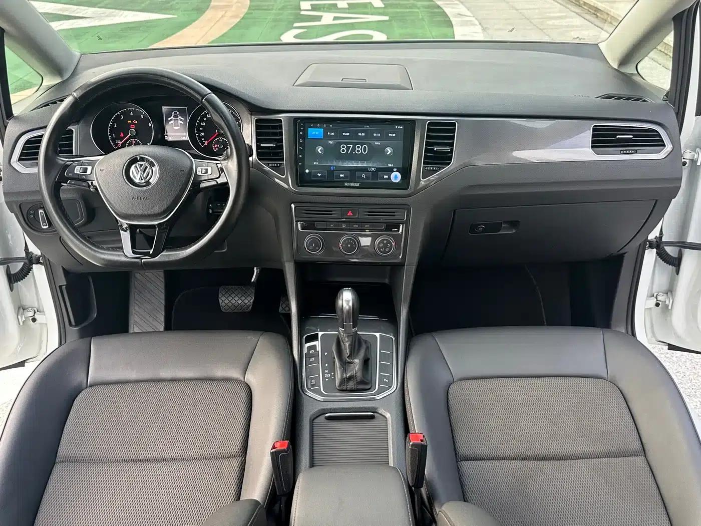 Golf Sportsvan 2018 230TSI Automatic Entry-Level — миниатюра 7