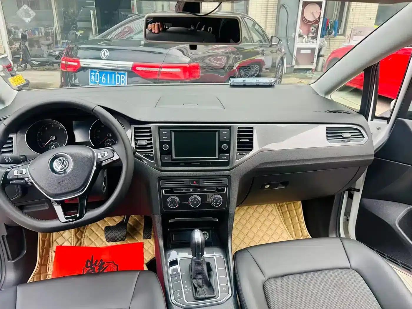 Golf Sportsvan 2018 230TSI Automatic Entry-Level — миниатюра 8