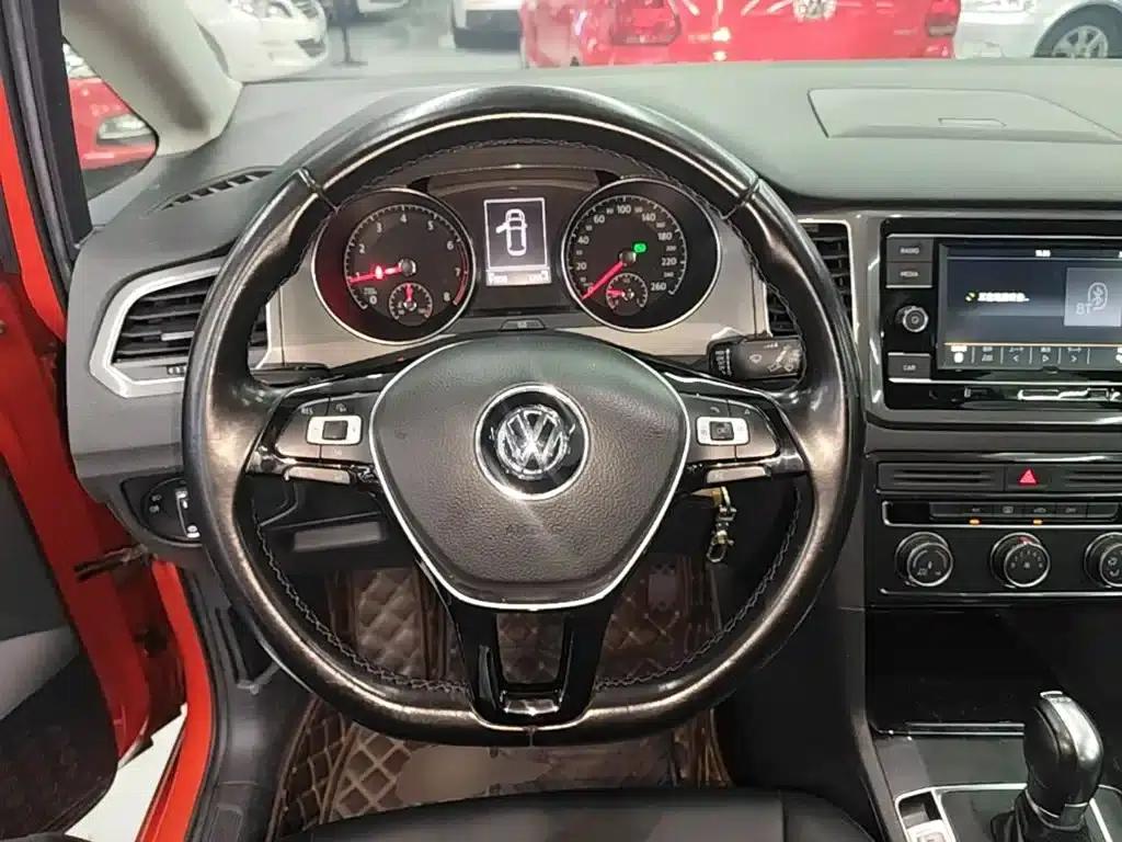 Golf Sportsvan 2018 230TSI Automatic Entry-Level — миниатюра 11