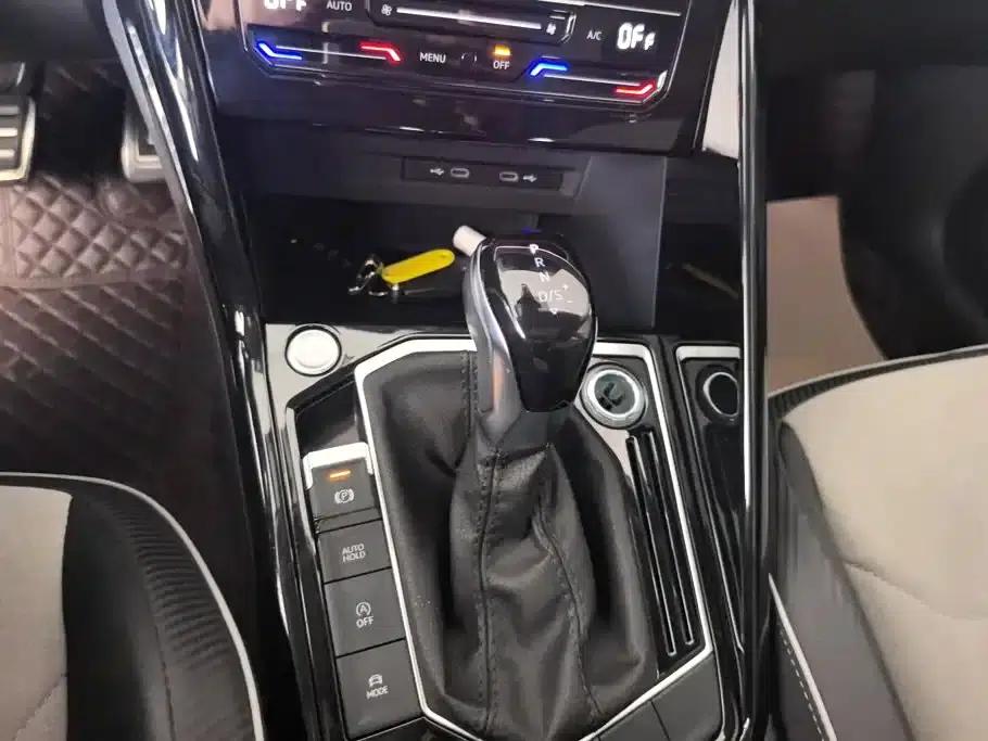 Tayron X 2023 330TSI 2WD Premium High-Performance Edition — миниатюра 16