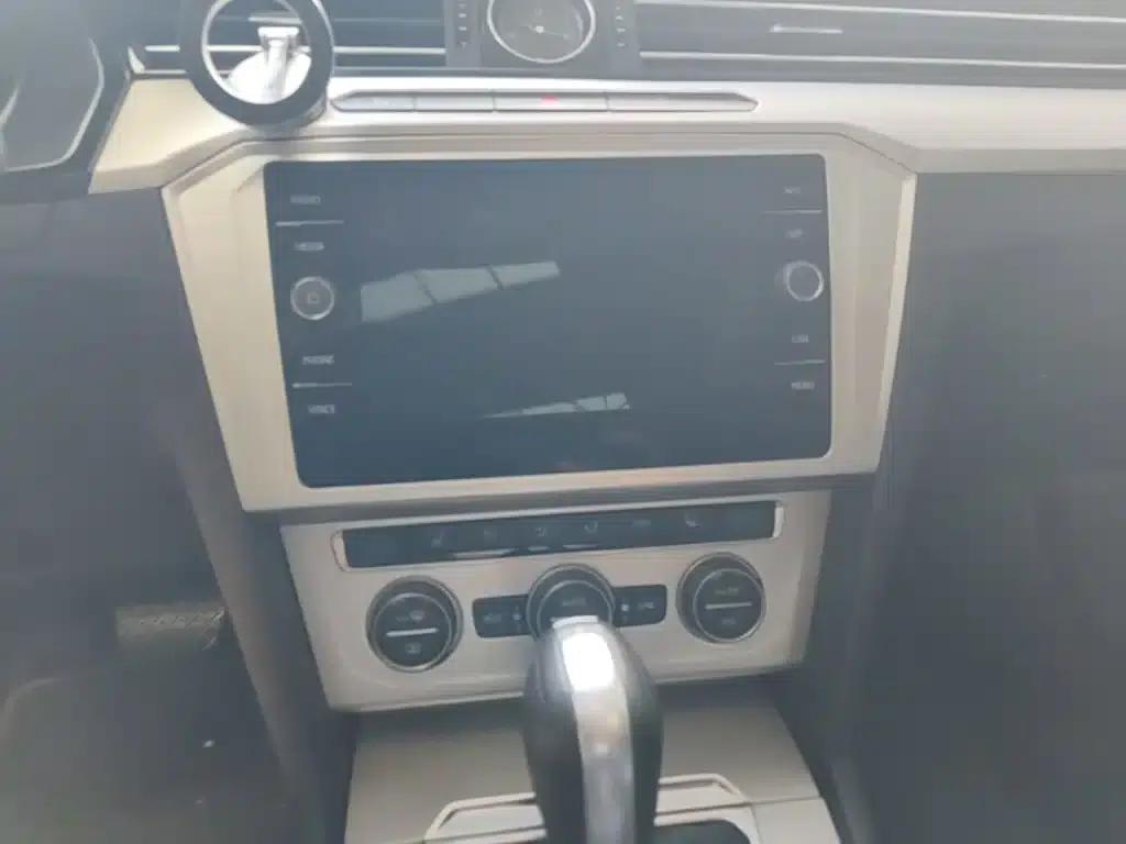 Passat Variant 2018 380TSI 2WD Comfortline — миниатюра 13