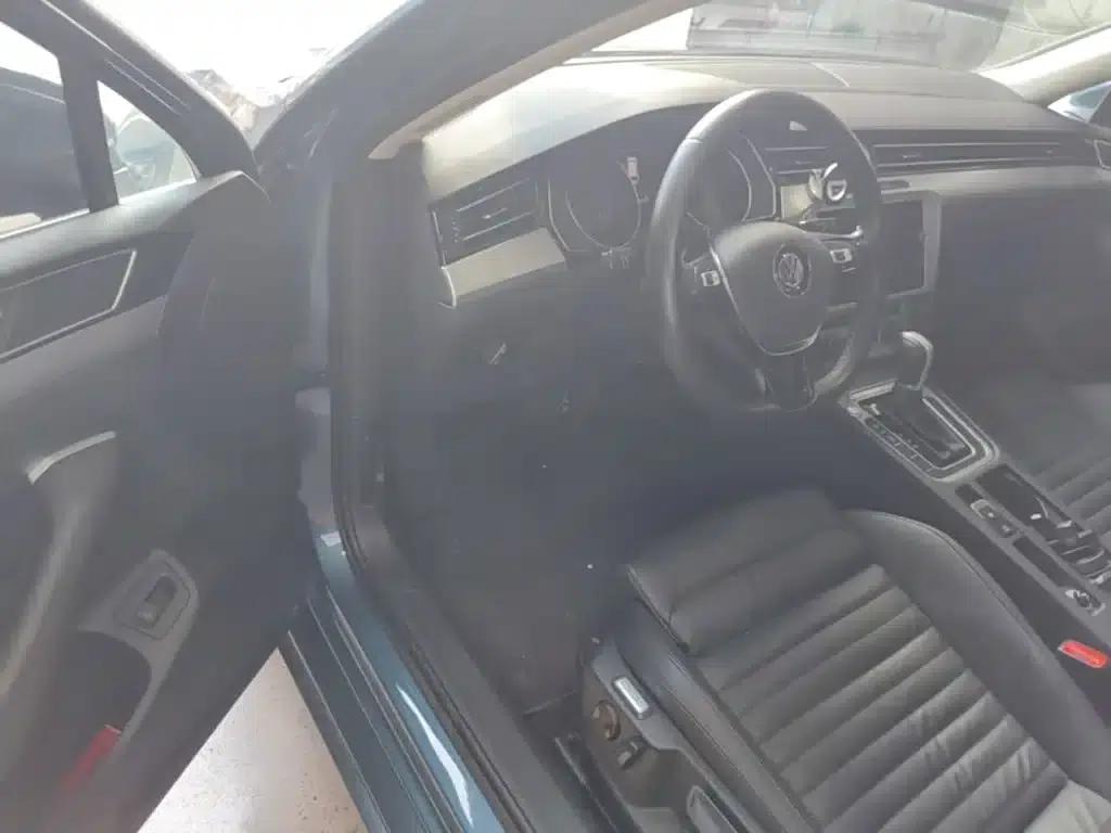 Passat Variant 2018 380TSI 2WD Comfortline — миниатюра 16