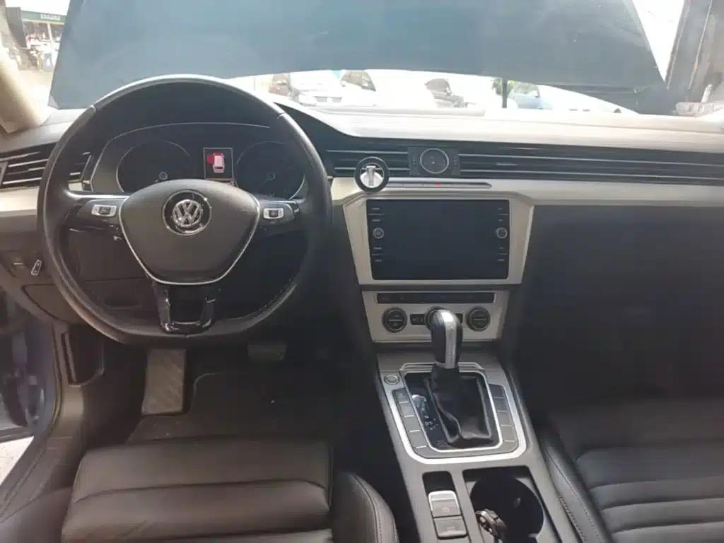 Passat Variant 2018 380TSI 2WD Comfortline — миниатюра 10