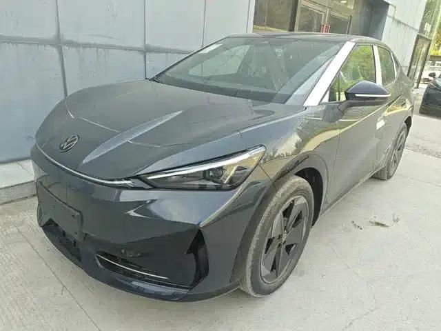 Volkswagen 06 2025 Pure