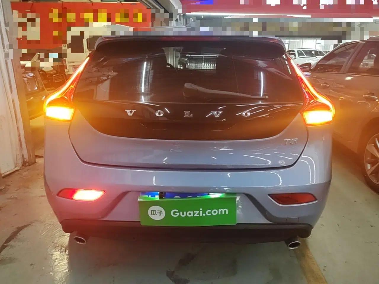 Volvo V40 2018 T3 Zhiyi Edition — миниатюра 5