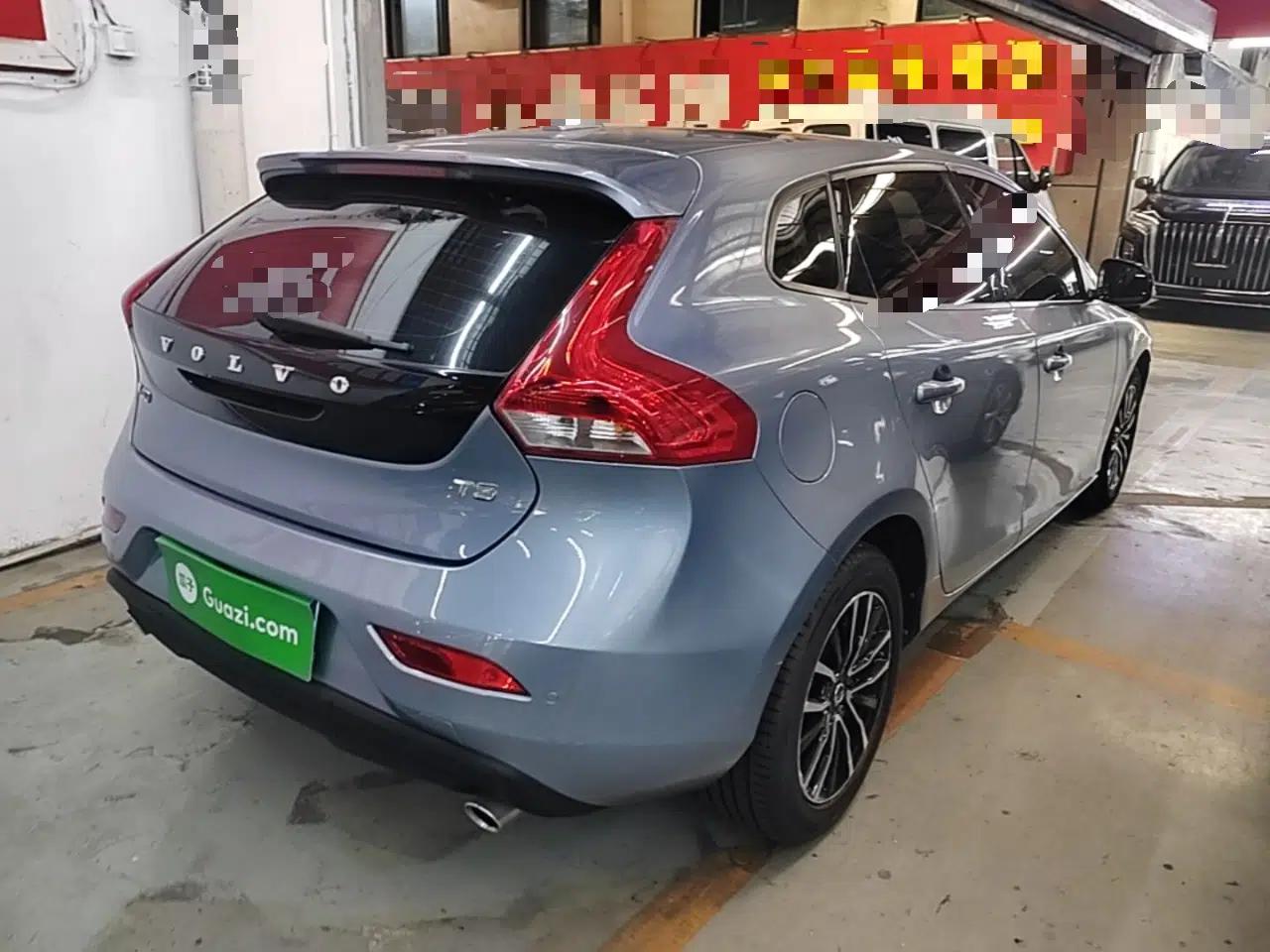 Volvo V40 2018 T3 Zhiyi Edition — миниатюра 6
