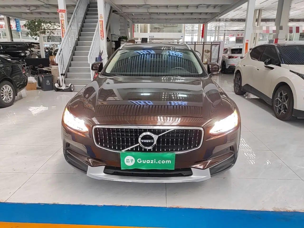 Volvo V90 2017 Cross Country T5 AWD Smart Range Edition — миниатюра 2