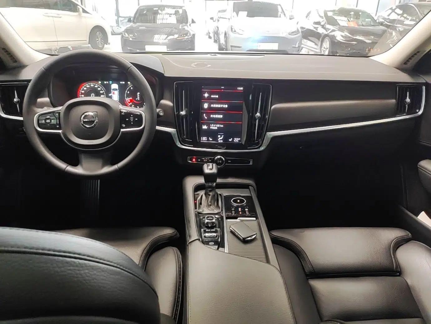 Volvo V90 2017 Cross Country T5 AWD Smart Range Edition — миниатюра 17