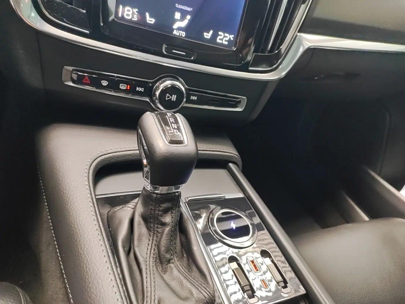Volvo V90 2017 Cross Country T5 AWD Smart Range Edition — миниатюра 21