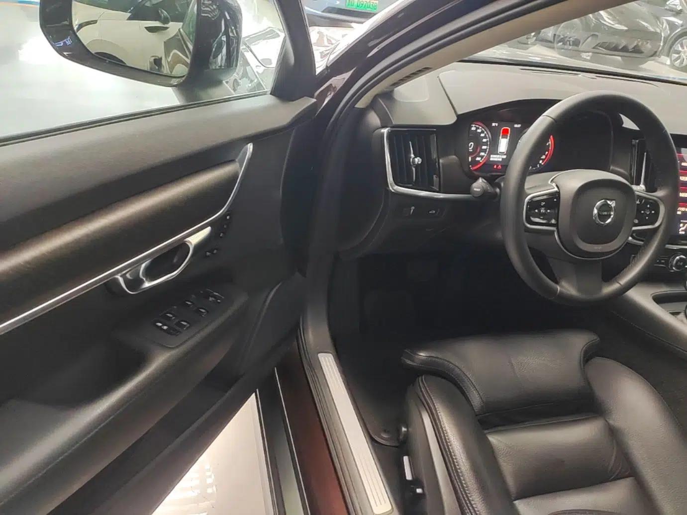 Volvo V90 2017 Cross Country T5 AWD Smart Range Edition — миниатюра 23