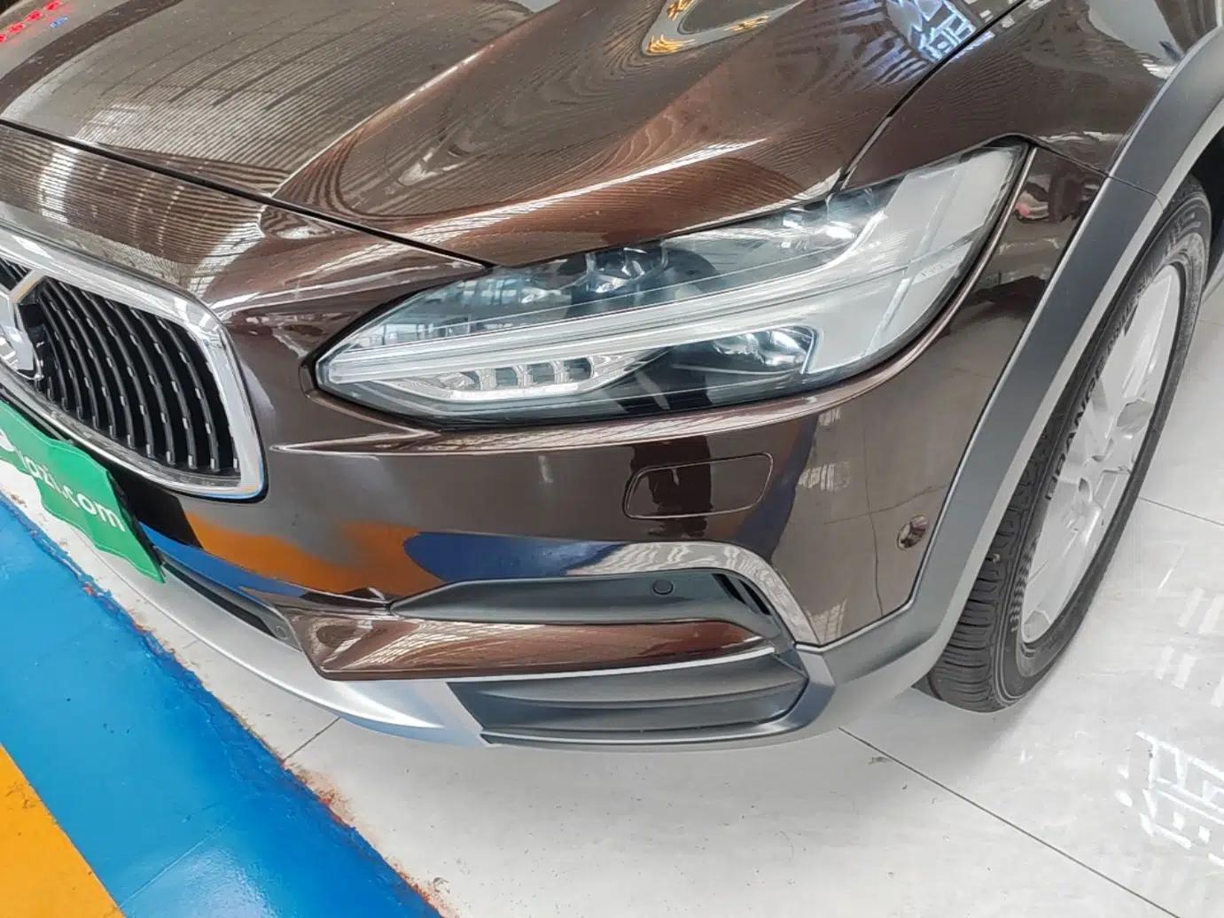 Volvo V90 2017 Cross Country T5 AWD Smart Range Edition — миниатюра 8