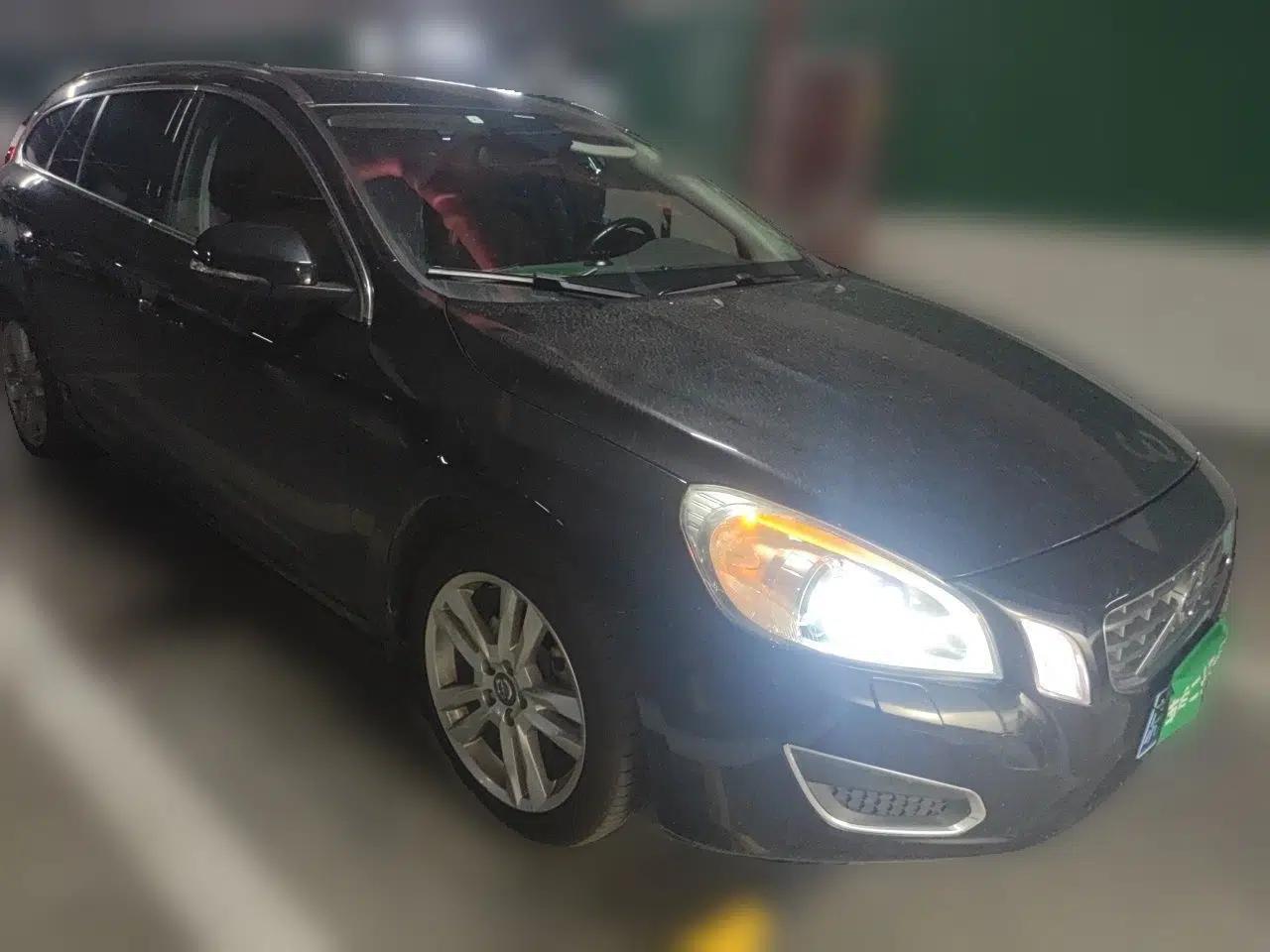Volvo V60 2012, 1.6L gasoline, automatic transmission, 5 seats — миниатюра 3