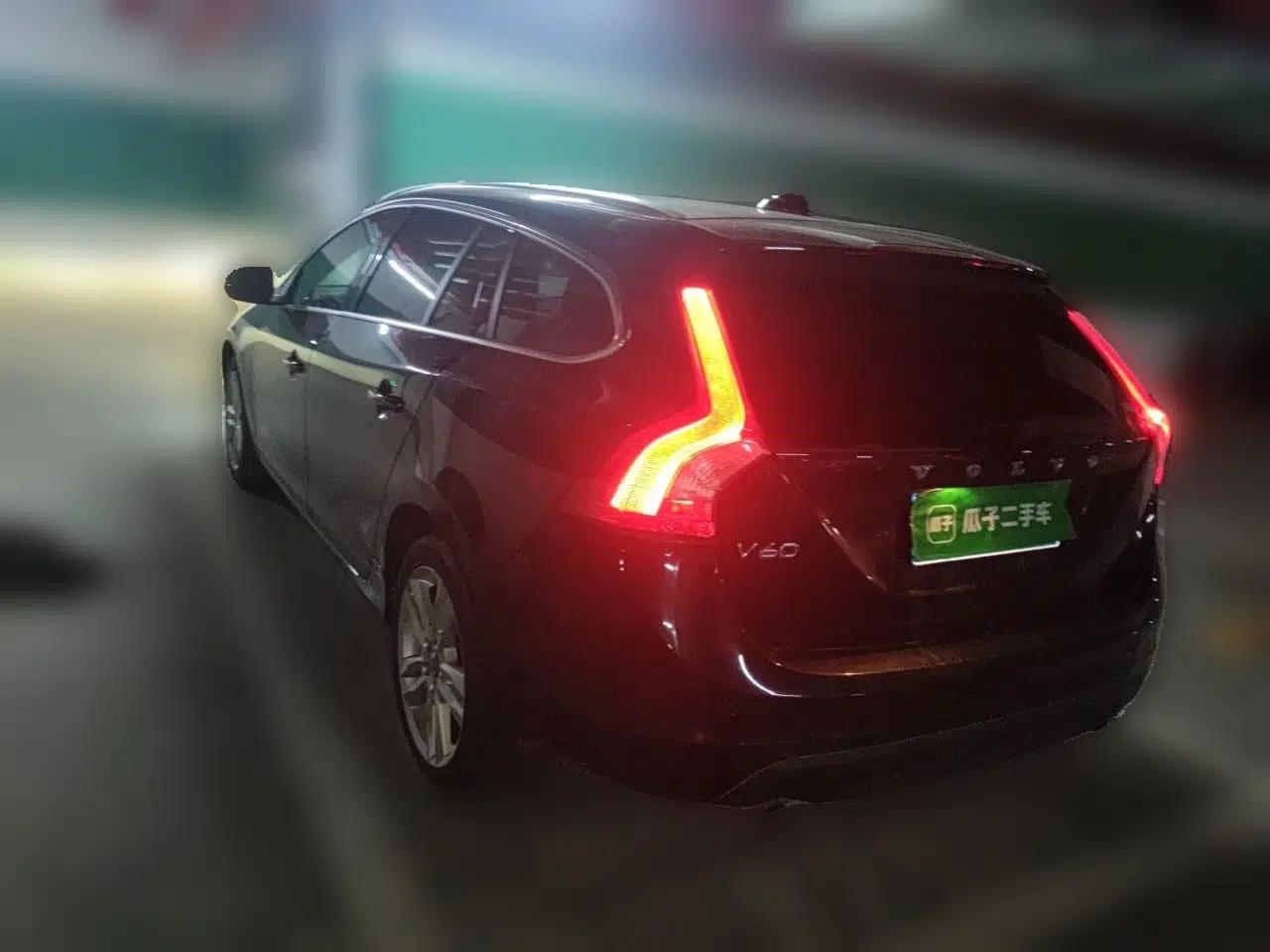 Volvo V60 2012, 1.6L gasoline, automatic transmission, 5 seats — миниатюра 4