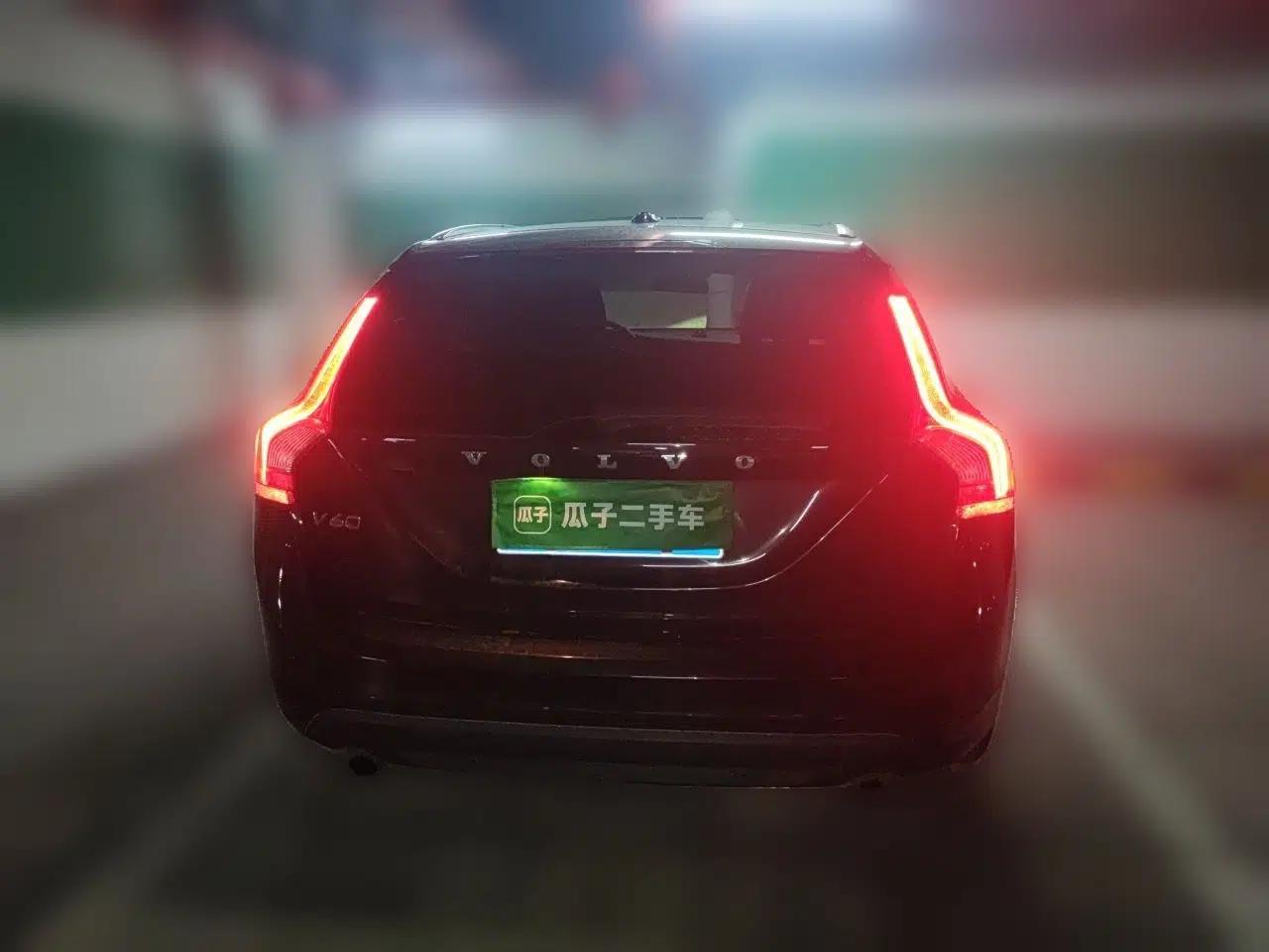 Volvo V60 2012, 1.6L gasoline, automatic transmission, 5 seats — миниатюра 5