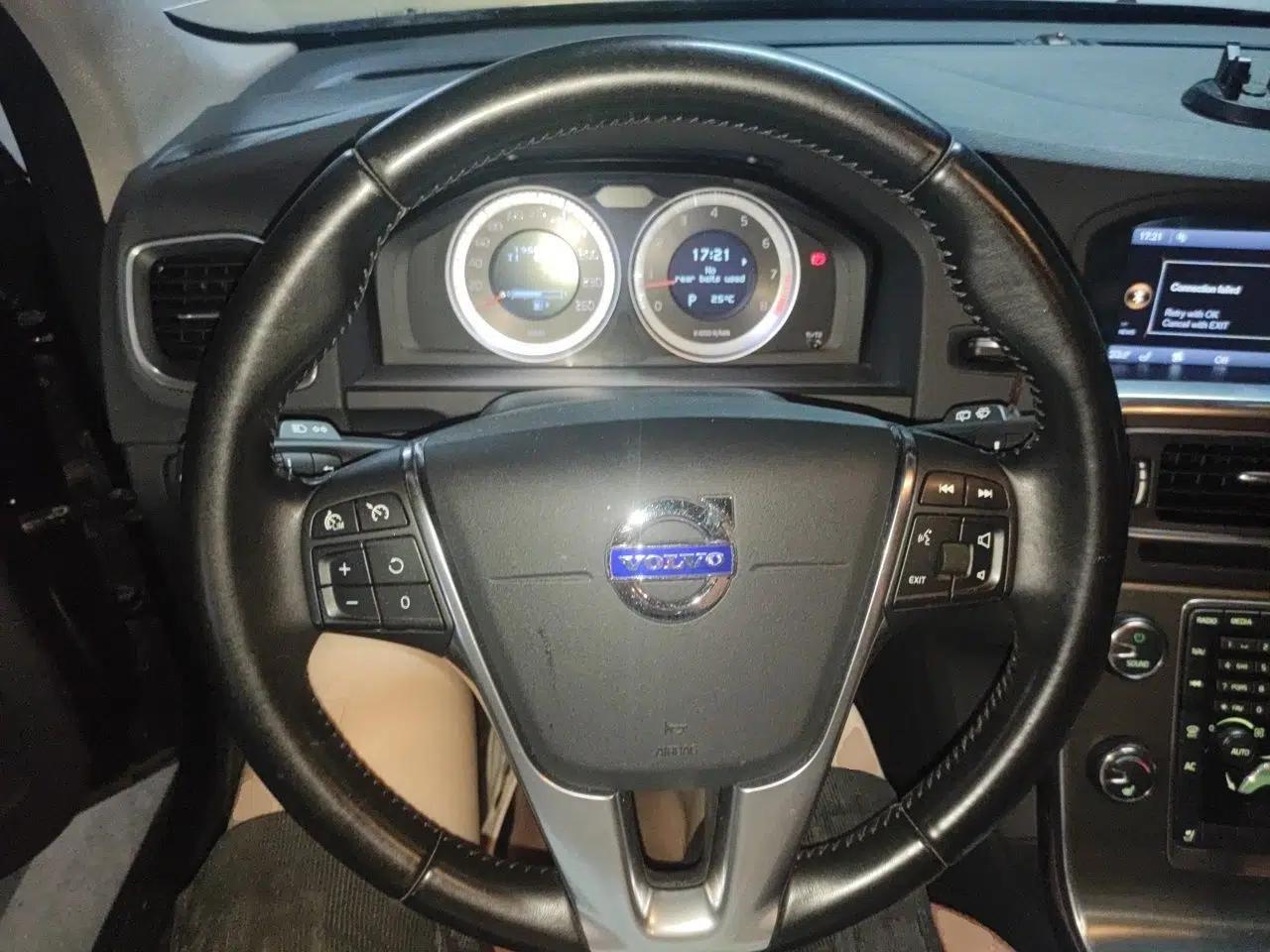 Volvo V60 2012, 1.6L gasoline, automatic transmission, 5 seats — миниатюра 10