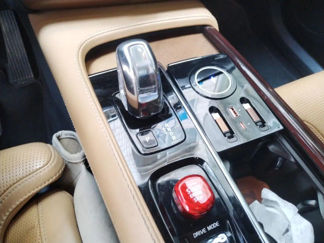 Volvo XC90 New Energy 2018 E-Drive Hybrid T8 Prestige 7-Seater — миниатюра 14