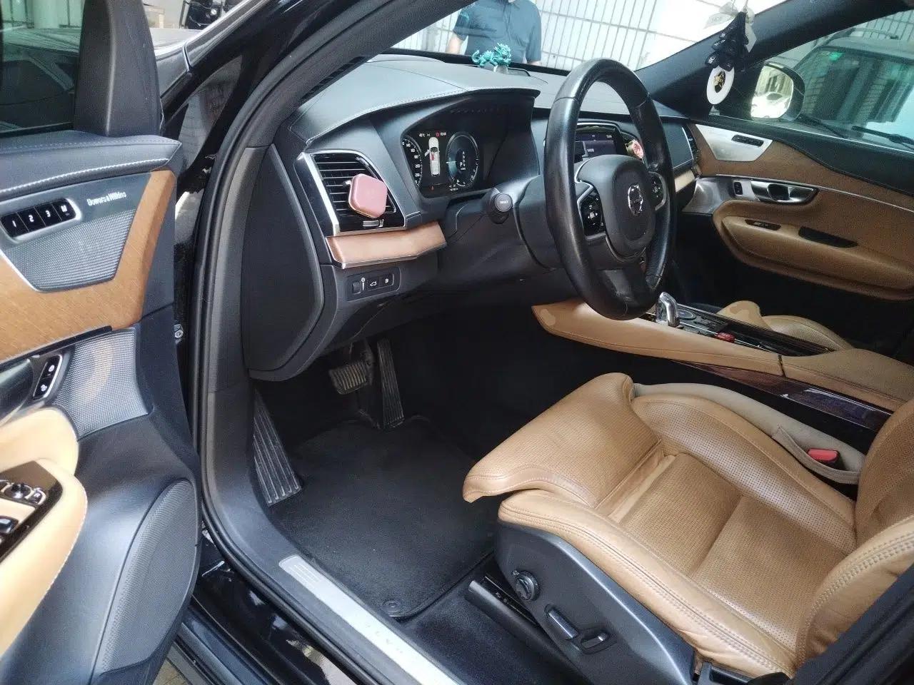 Volvo XC90 New Energy 2018 E-Drive Hybrid T8 Prestige 7-Seater — миниатюра 16