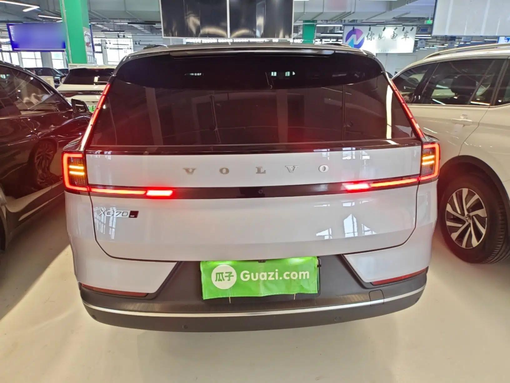 Volvo XC70 Plug-in Hybrid 2026 Model Four-Wheel Drive Long-Range Plus — миниатюра 5