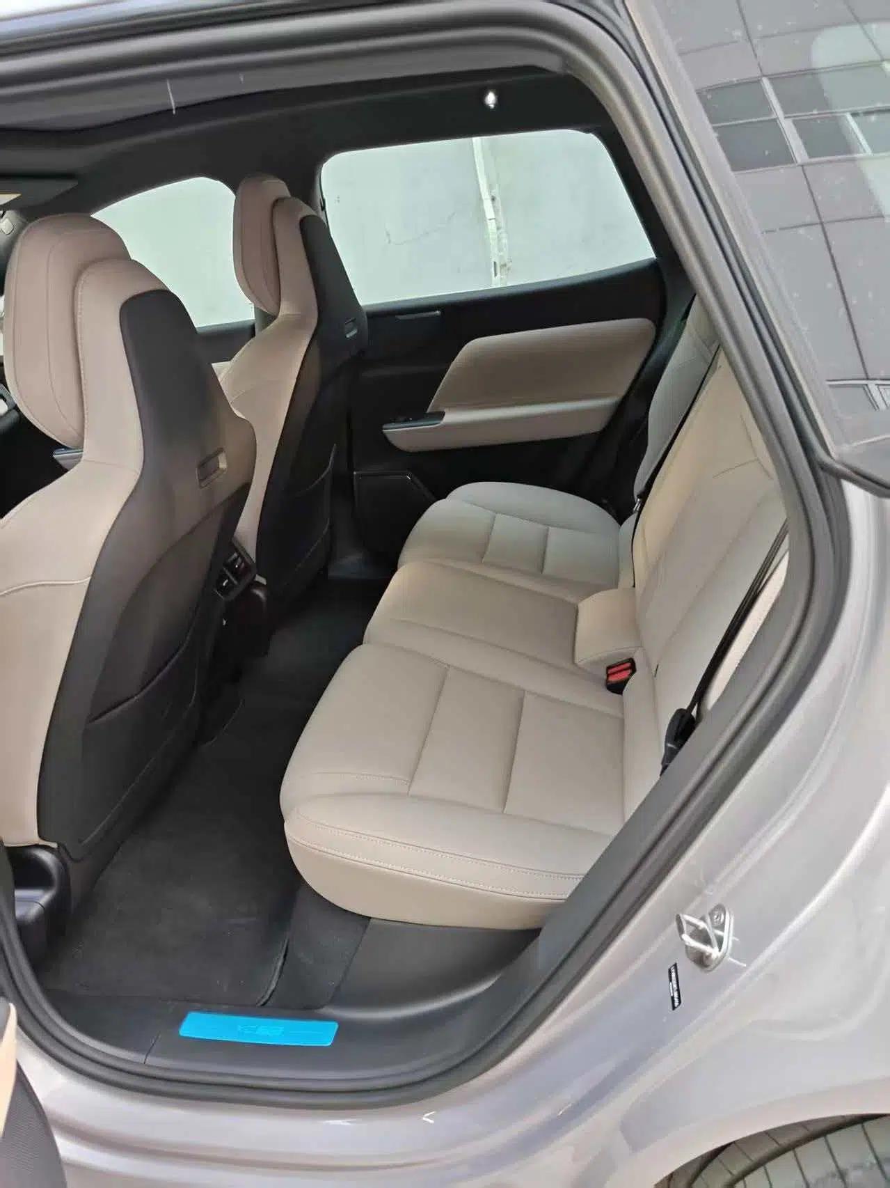 Volvo XC70 Plug-in Hybrid 2026 Model Two-Wheel Drive Long-Range Core — миниатюра 6