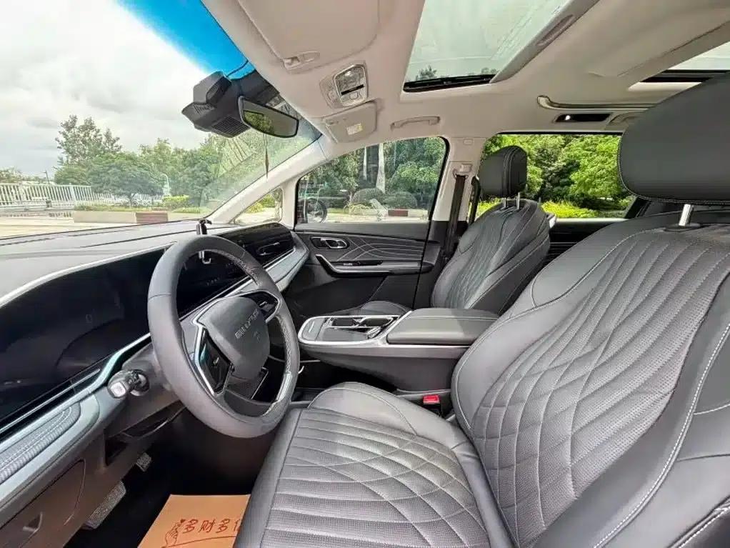 Maxus G90 2023 2.0T Nebula 7-seater Edition — миниатюра 4