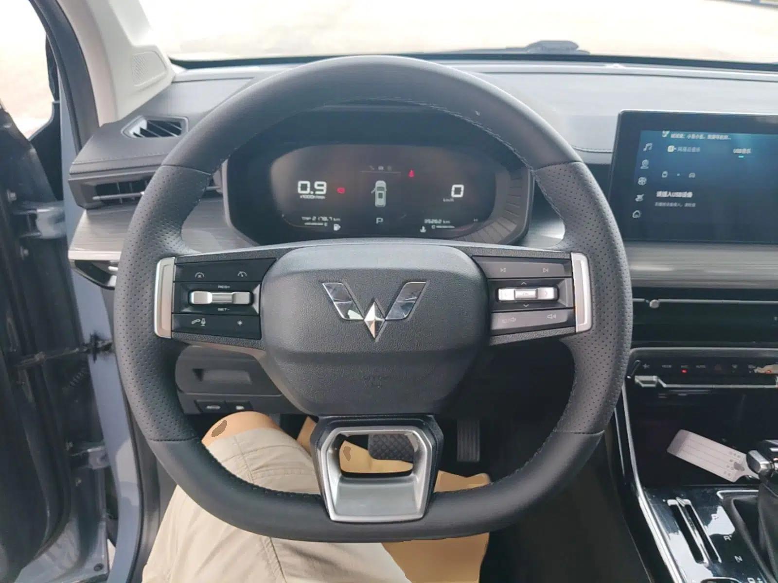 Wuling Asta 2021 1.5T CVT Star曜 Edition — миниатюра 18
