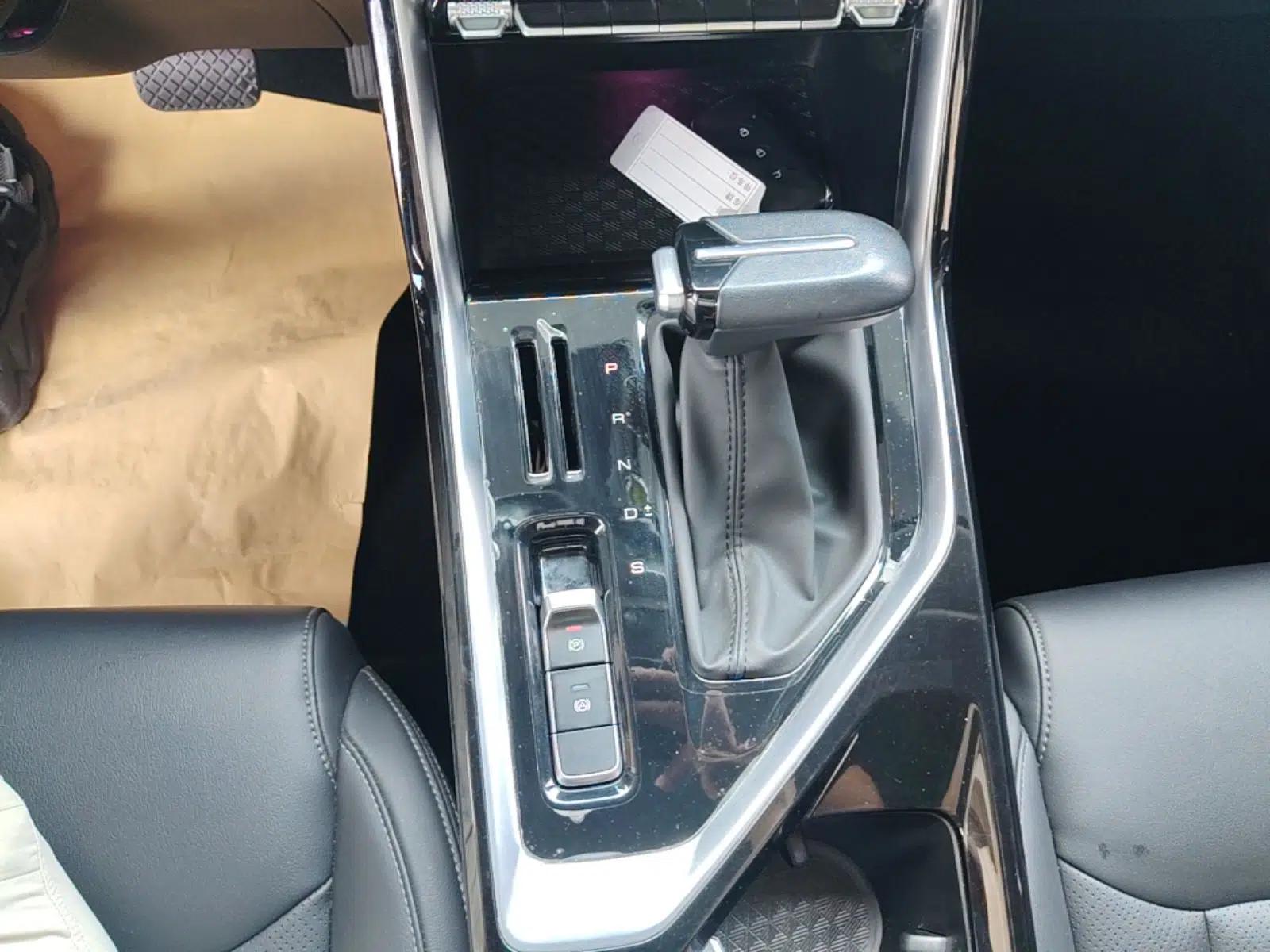 Wuling Asta 2021 1.5T CVT Star曜 Edition — миниатюра 21