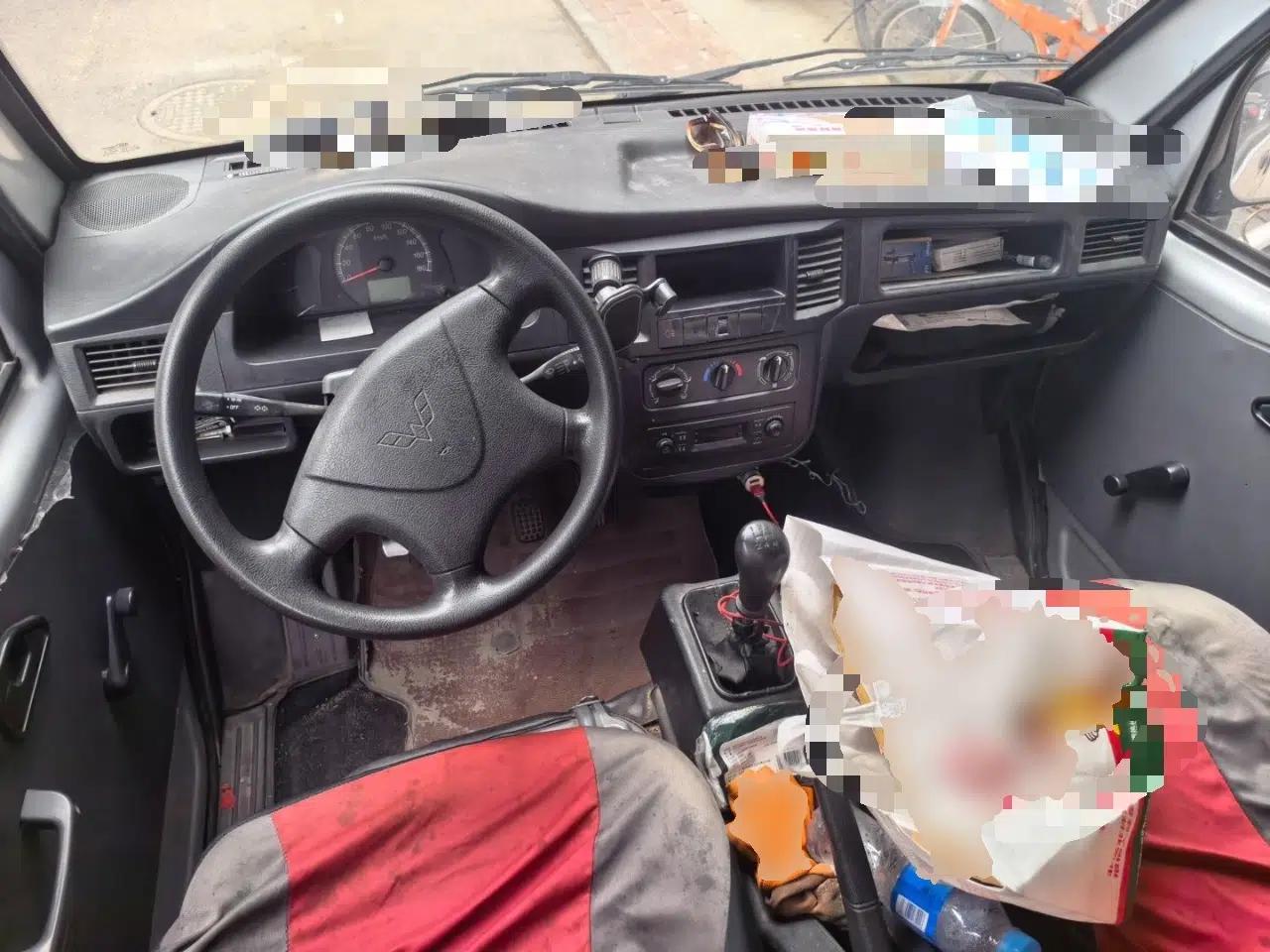 Wuling Zhiguang 2015 1.2L Practical LS-I Model — миниатюра 9
