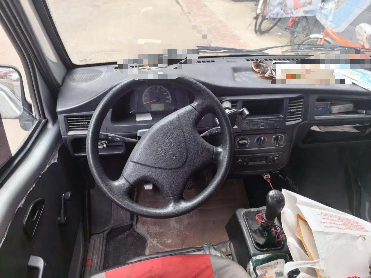 Wuling Zhiguang 2015 1.2L Practical LS-I Model — миниатюра 10