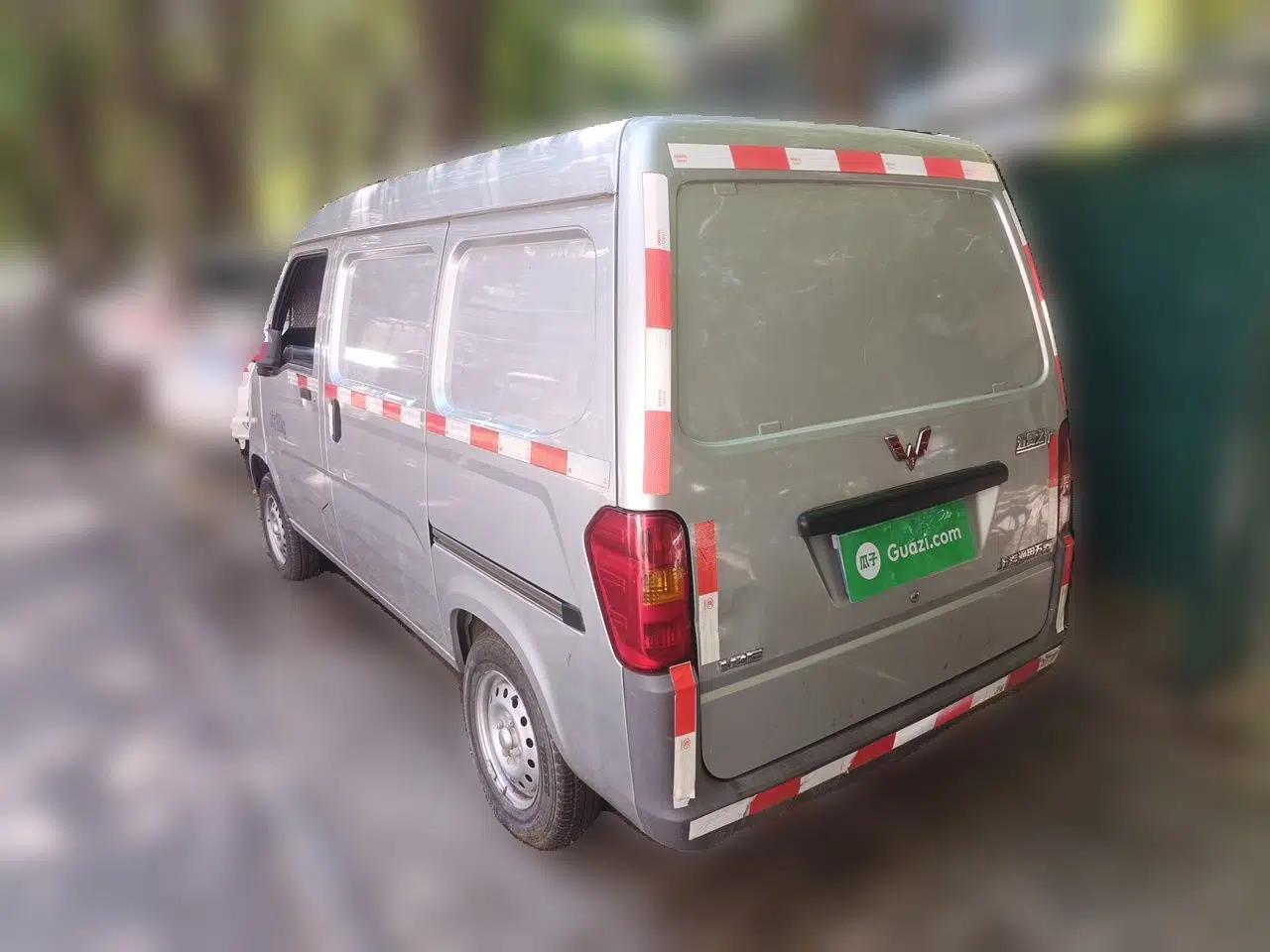 Wuling Zhiguang 2020 1.2L Van Utility Model China VI Emission Standard 2 Seats LSI — миниатюра 4