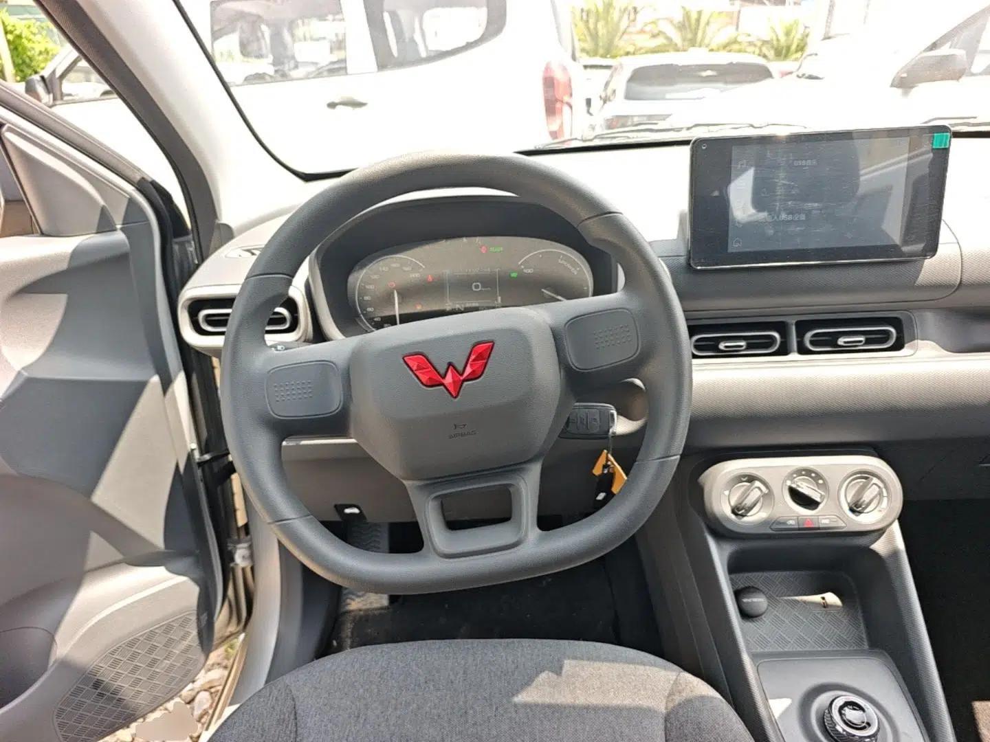 Wuling Hongguang New Energy 2025 Extended-Range Hybrid 50KM Comfort Version — миниатюра 13