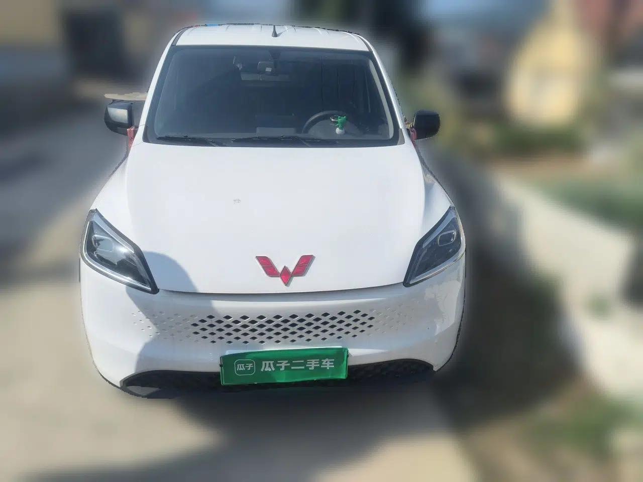 Wuling Hongguang New Energy 2025 Extended-Range Hybrid 50 km Standard Version — миниатюра 2