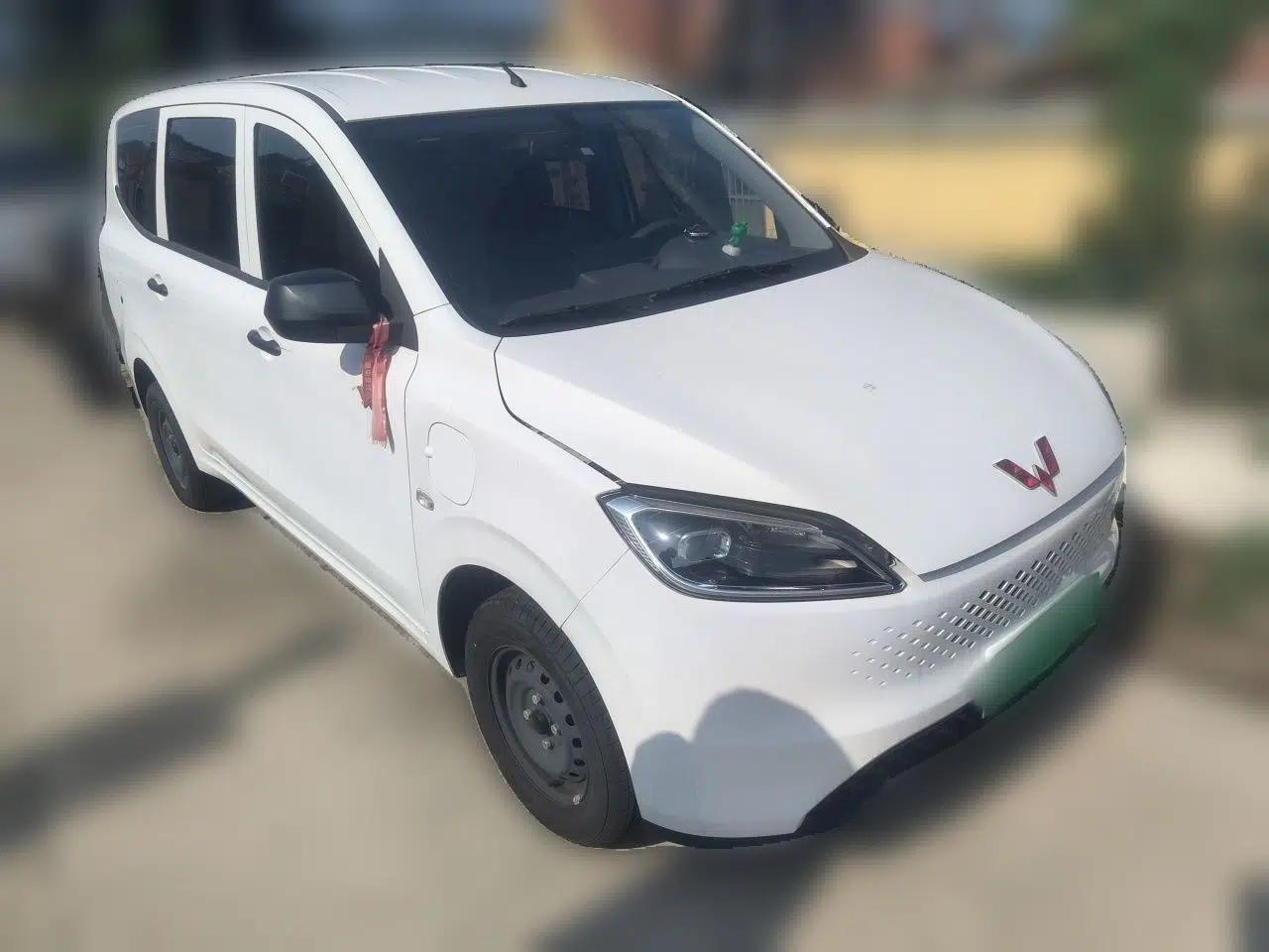 Wuling Hongguang New Energy 2025 Extended-Range Hybrid 50 km Standard Version — миниатюра 3